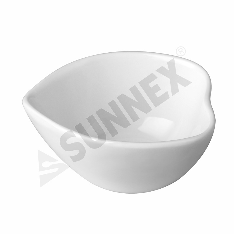 White Color Porcelain Heart Shaped Dish